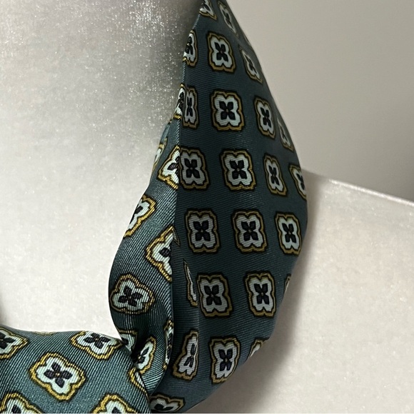 Echo Vintage Collection Pattern Silk Scarf - Picture 4 of 9